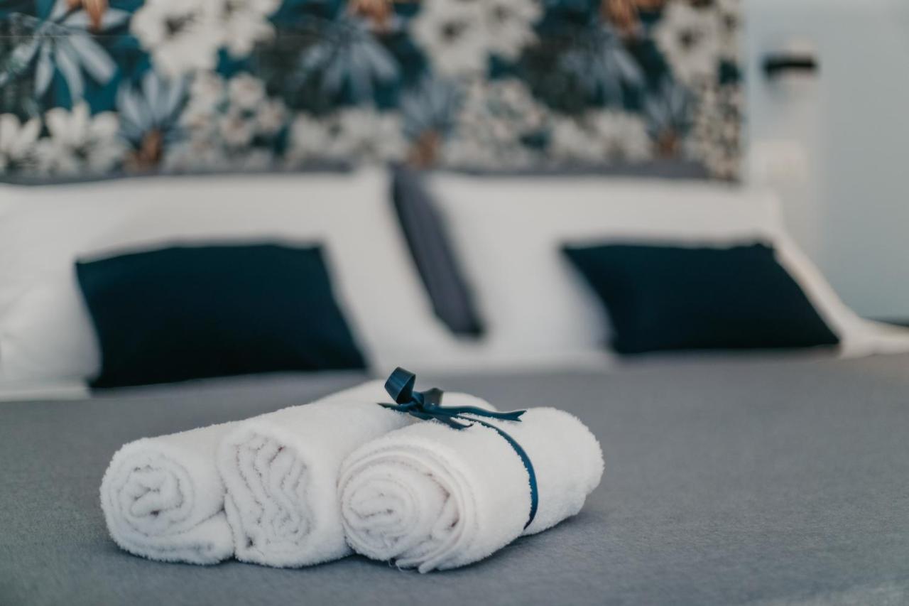 Domus Marina Rooms เนเปิลส์ ภายนอก รูปภาพ