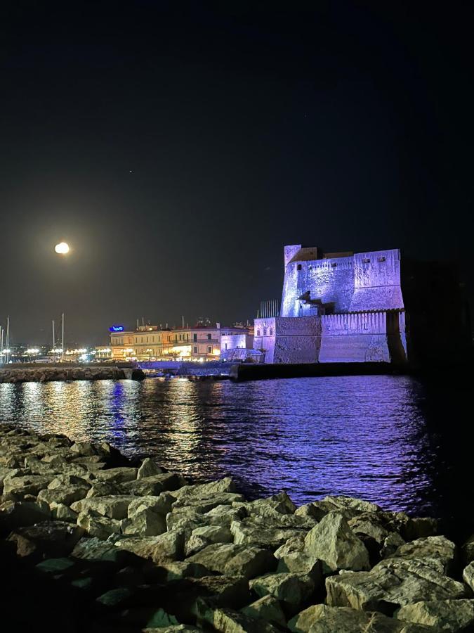 Domus Marina Rooms เนเปิลส์ ภายนอก รูปภาพ