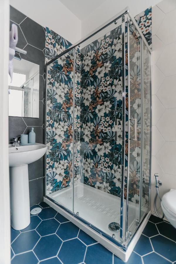 Domus Marina Rooms เนเปิลส์ ภายนอก รูปภาพ